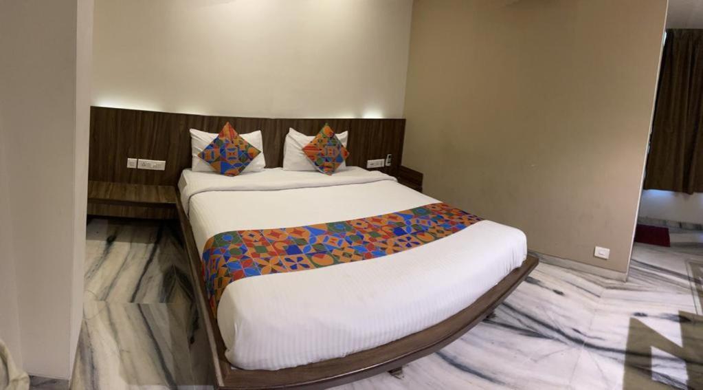 Hotel Grand Ambience Ahmedabad Exterior foto
