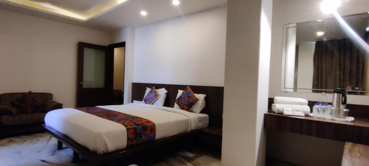 Hotel Grand Ambience Ahmedabad Exterior foto