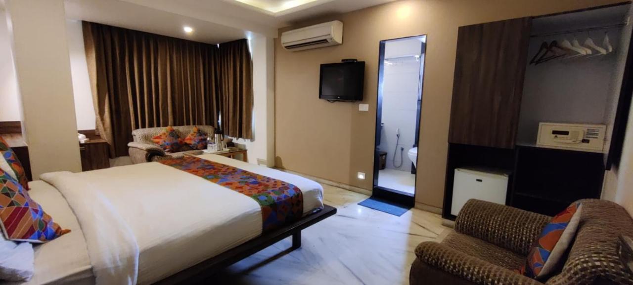 Hotel Grand Ambience Ahmedabad Exterior foto