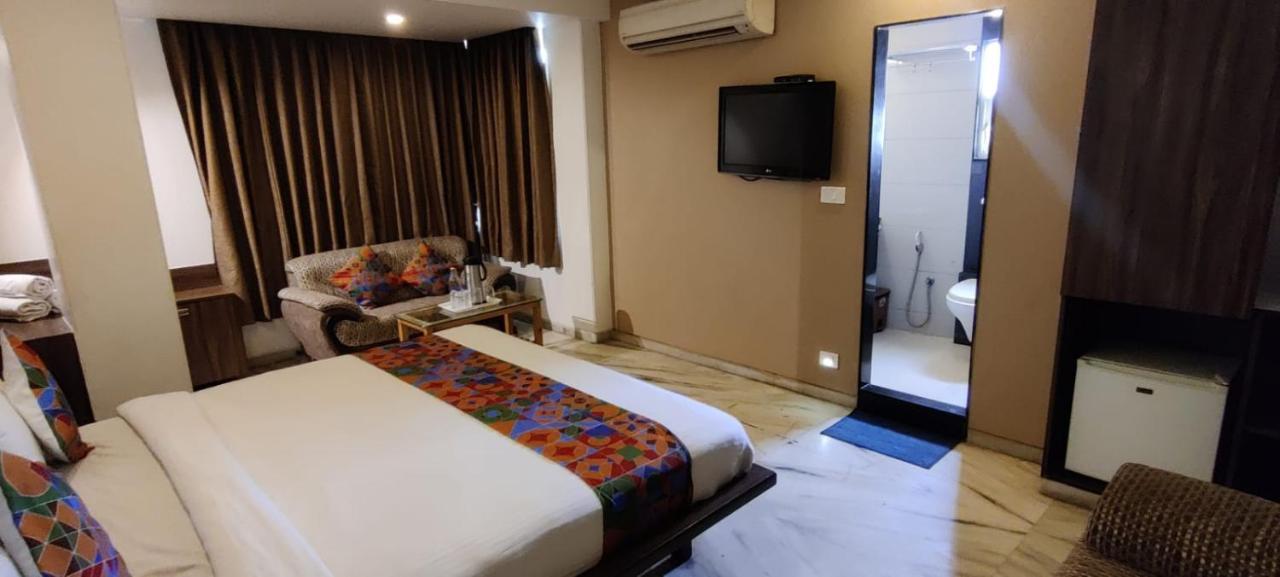 Hotel Grand Ambience Ahmedabad Exterior foto